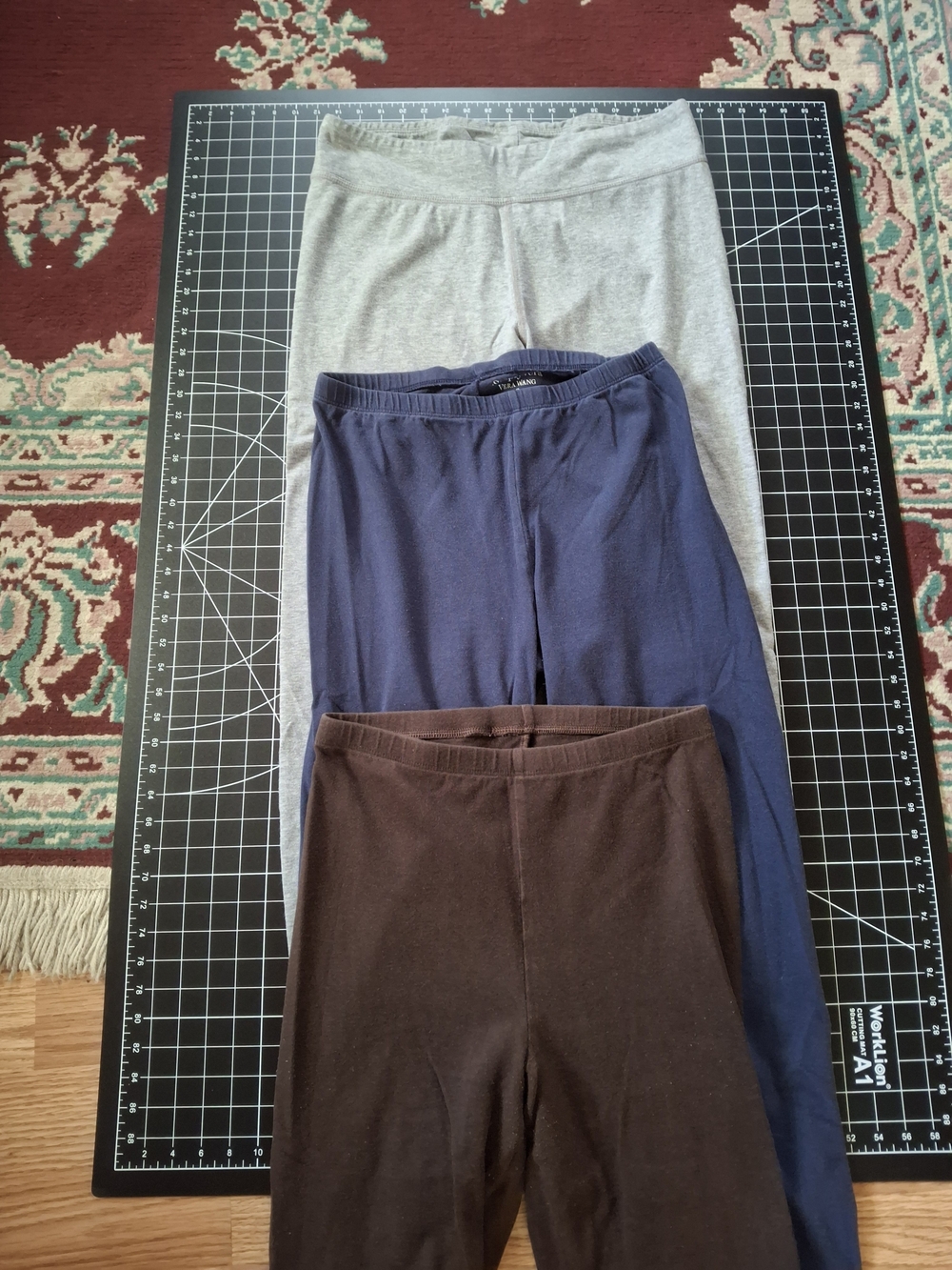 Simply Vera Wang Danskin Leggings Bundle Small (CFD089)